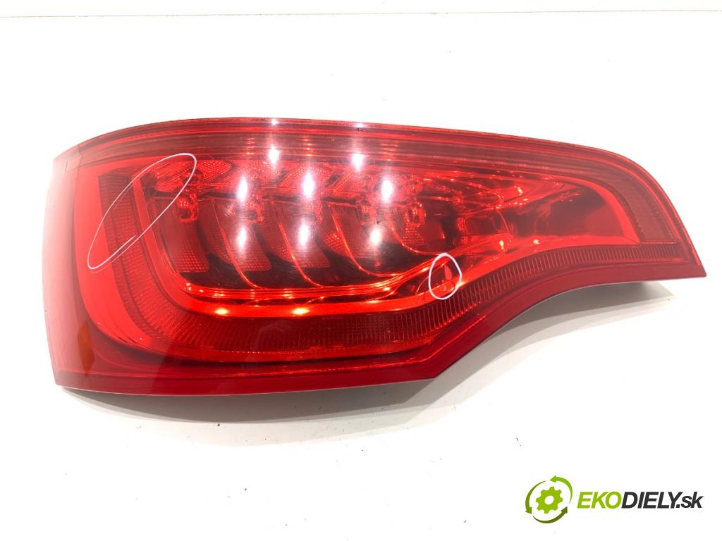 AUDI Q7 4L SUV 2015 200 kW 3.0 TFSI quattro 2995 Svetlo ľavy zad LIFT 4L0945093F