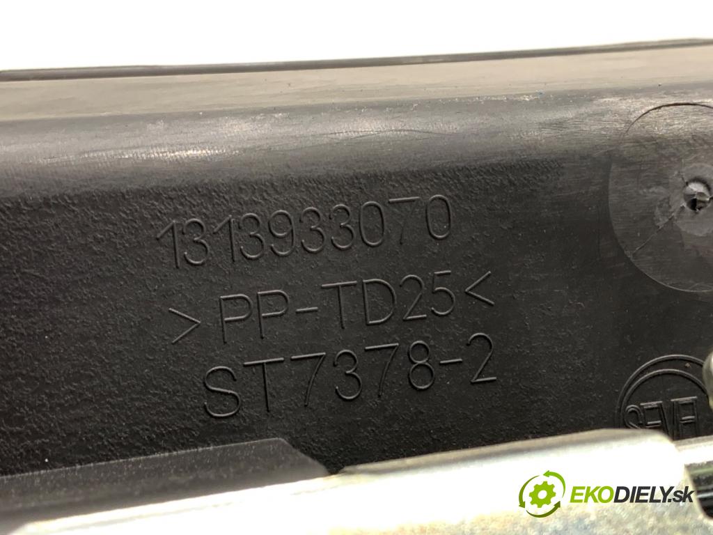 PEUGEOT BOXER II Skrzynia 2018 120 kW 2.0 BlueHDi 160 1997 Priehradka, kastlík spolujazdca 1313933070 (Priehradka (kastlík))