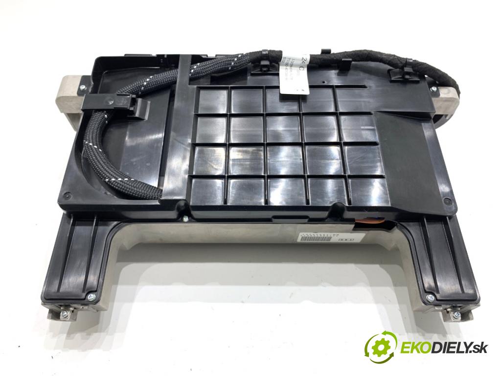 AUDI Q7 4M SUV 2015 200 kW 3.0 TDI quattro 2967 Dislpej 4M0857273A (Prístrojová doska)