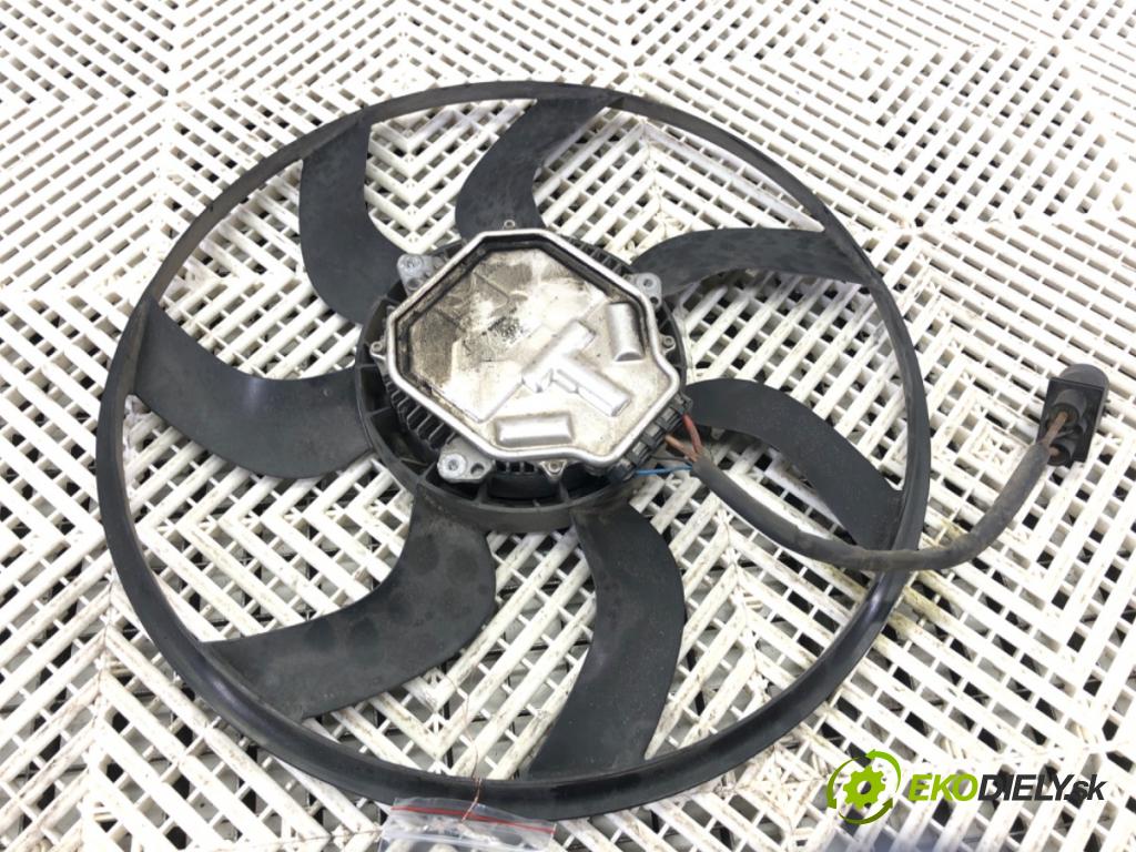 AUDI Q7 4M SUV 2015 200 kW 3.0 TDI quattro 2967 ventilátor chladiče 8W0959455C (Ventilátory)