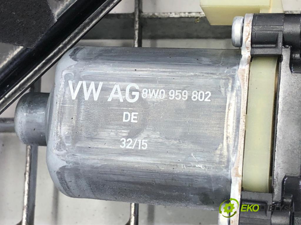 AUDI Q7 4M SUV 2015 200 kW 3.0 TDI quattro 2967 mechanismus okna levý přední část 4M0837461A