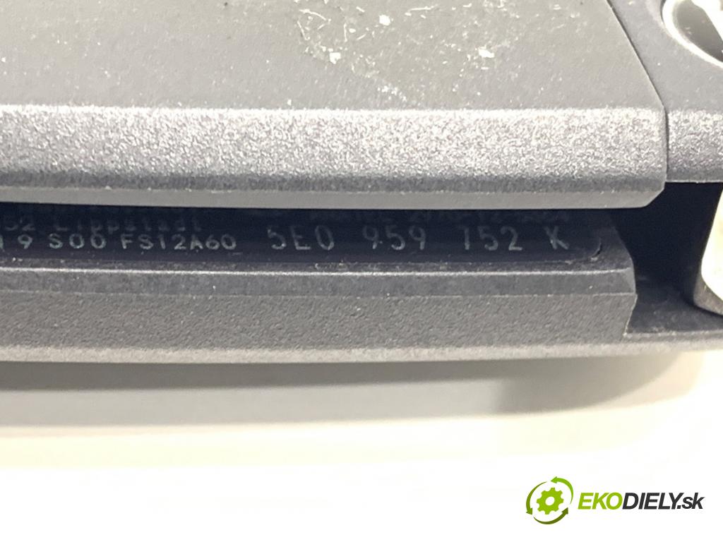 SKODA OCTAVIA III liftback 2019 85 kW 1.6 TDI 1598 kľúč DÁLKOVÝ: 5E0959752K