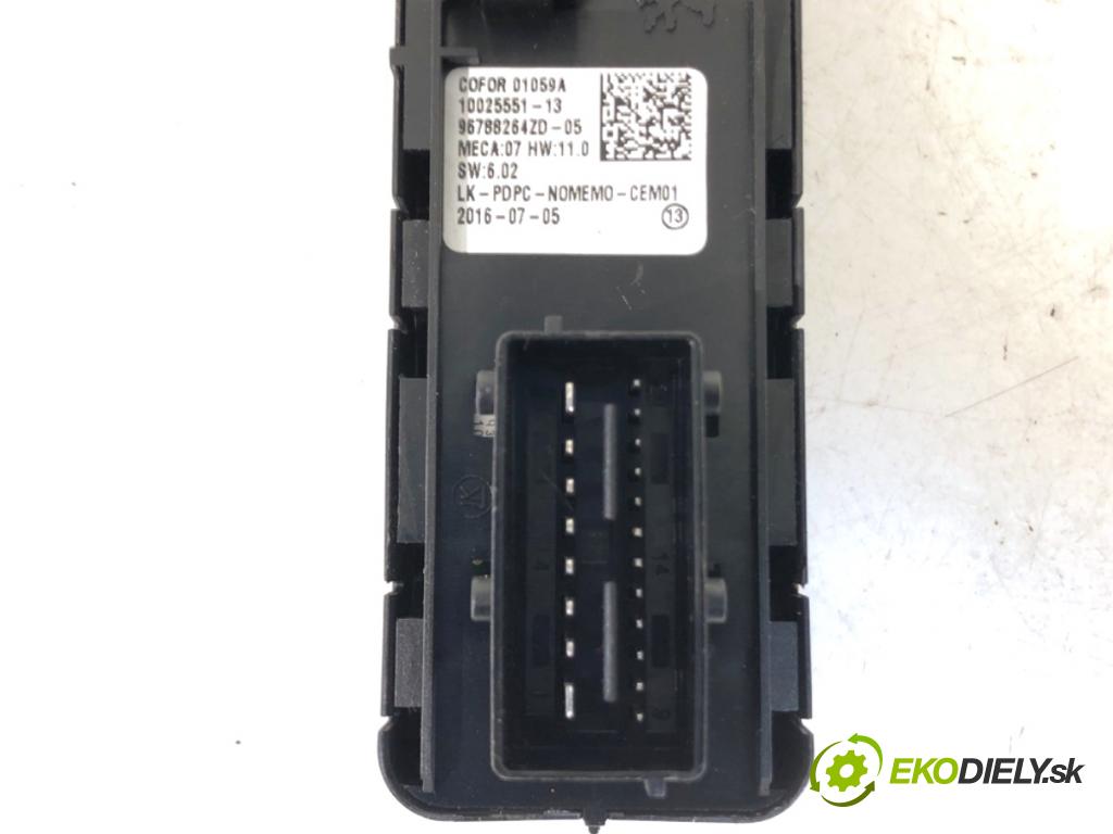 PEUGEOT 308 SW II Kombi 2016 81 kW 1.2 THP 110 1199 Prepínač okien 96788264ZD (Prepínacie páčky pod volantom)