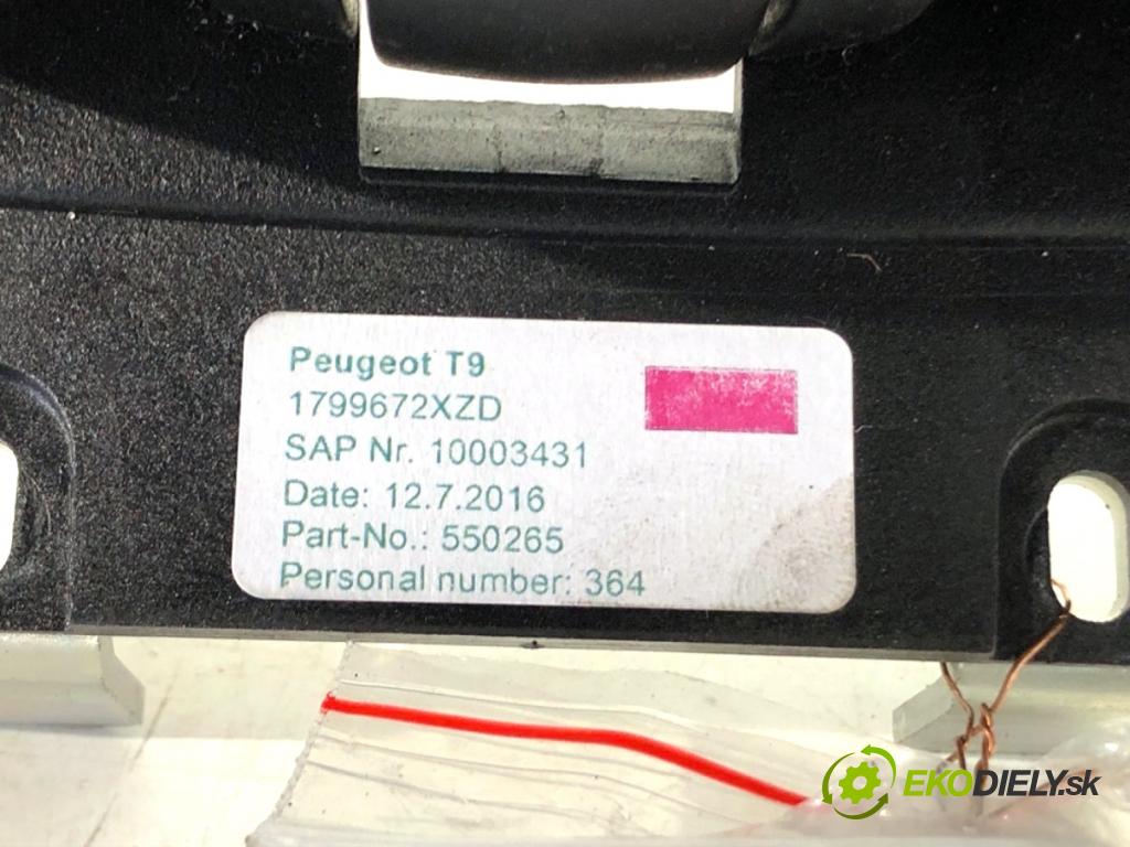 PEUGEOT 308 SW II Kombi 2016 81 kW 1.2 THP 110 1199 Lakťová opierka 1799672XZD (Lakťová opierka)