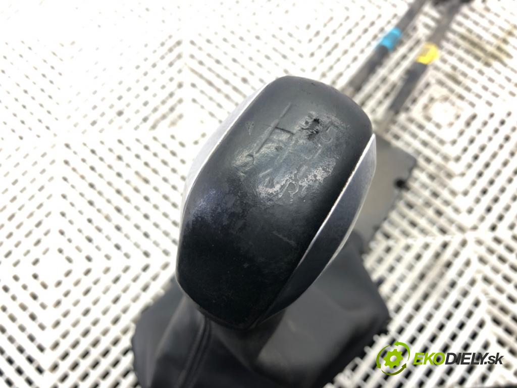 PEUGEOT 308 SW II Kombi 2016 81 kW 1.2 THP 110 1199 Kulisa  (Rýchlostná páka (kulisa))