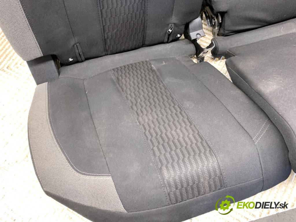PEUGEOT 308 SW II Kombi 2016 81 kW 1.2 THP 110 1199 Sedadlo druhý rad