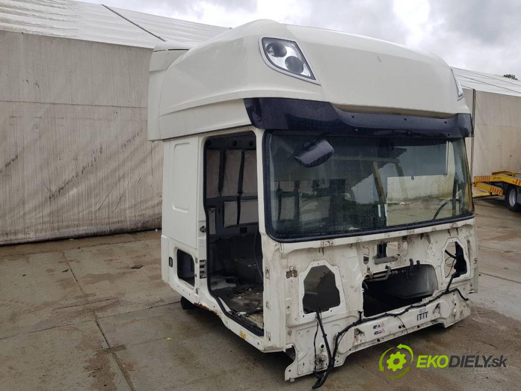 DAF XF Ciągnik siodłowy 2017 340 kW FT 460 340 kW [462 KM] olej napędowy 2012 - 2022 12900 kabína
