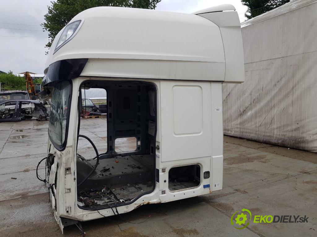 DAF XF Ciągnik siodłowy 2017 340 kW FT 460 340 kW [462 KM] olej napędowy 2012 - 2022 12900 kabína