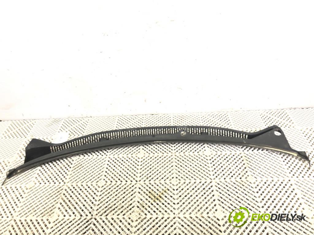 VW POLO IV 9N liftback 2002 47 kW 1.2 12V 1198 Torpédo, plast pod čelné okno 6Q1819415B (Torpédo (plast pod čelným sklom))