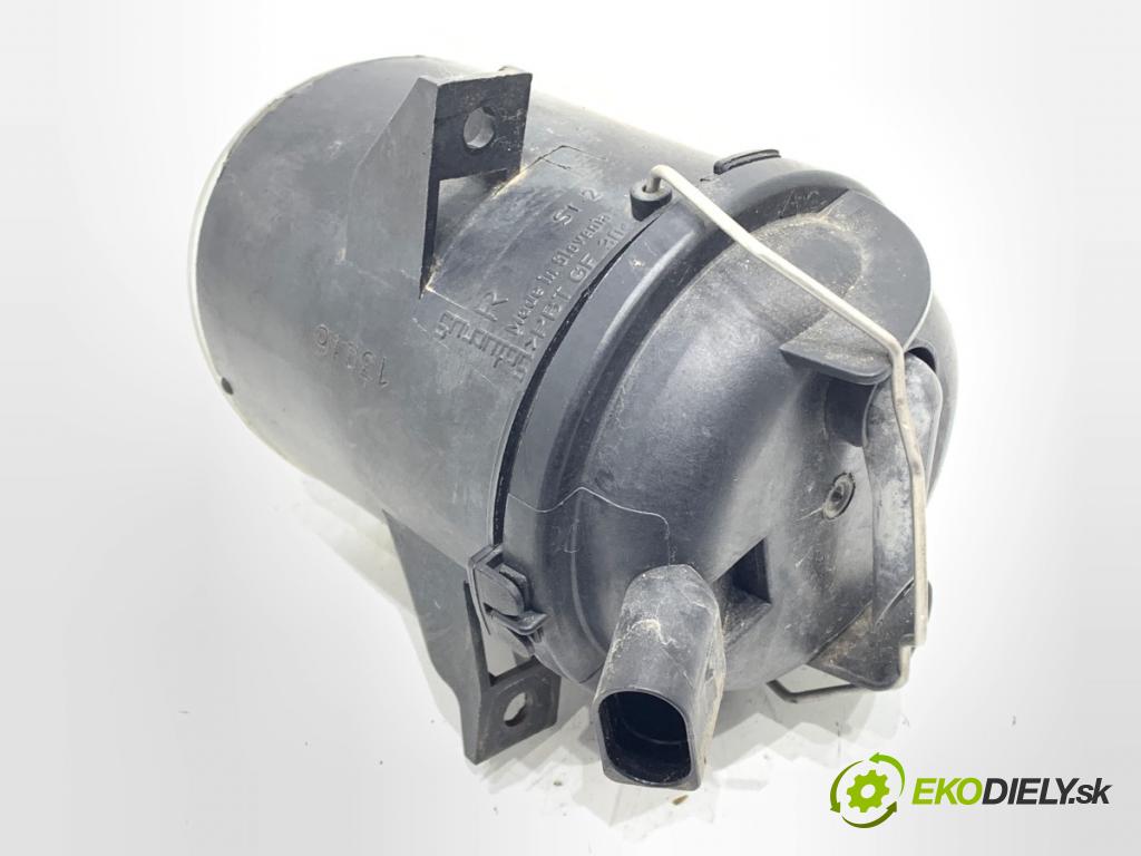 VW POLO IV 9N liftback 2002 47 kW 1.2 12V 1198 hmlové svetlo, hmlovka pravý přední část