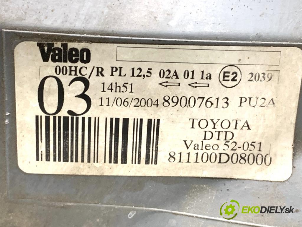 TOYOTA YARIS I liftback 2004 64 kW 1.3 (SCP12_, SCP13_) 1298 světlomet pravý přední část 811100D08000