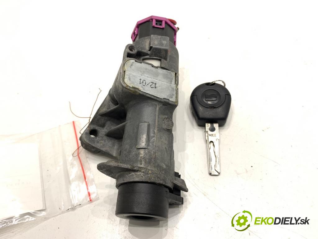 SEAT LEON I liftback 2001 77 kW 1.6 16 V 1598 spinačka 4B0905851C (Spínacia skrinka)