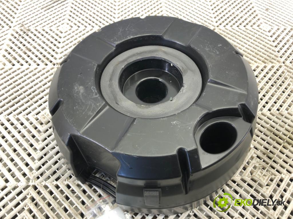 AUDI Q7 4L SUV 2015 200 kW 3.0 TFSI quattro 2995 subwoofer 4L0035382B (Audio zariadenie)