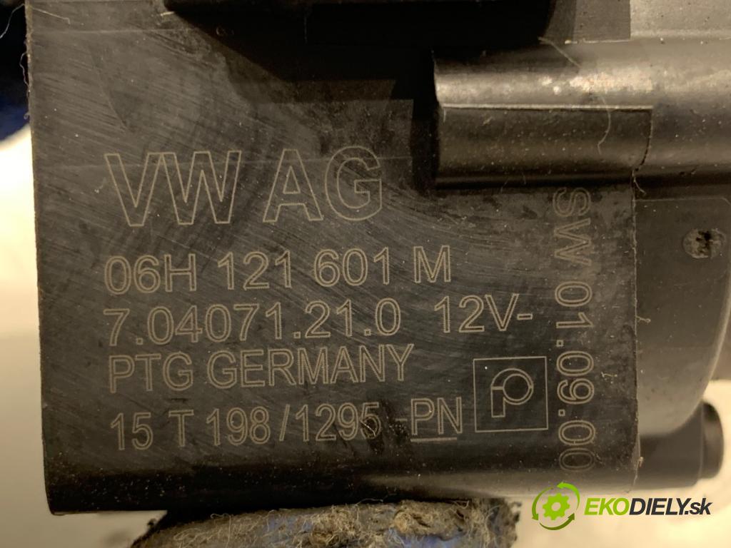 AUDI Q7 4M SUV 2015 200 kW 3.0 TDI quattro 2967 DALŠÍ: pumpa vody 06H121601M (Vodní pumpy)