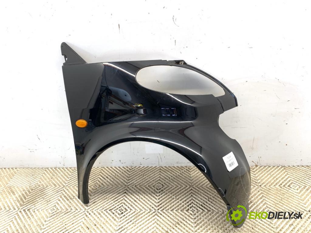 SMART FORTWO coupe 1999 40 kW 0.7 (450.335) 698 blatník pravý přední část 