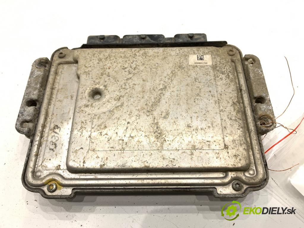 VOLVO V50 Kombi 2007 80 kW 1.6 D 1560 riadiaca jednotka Motor 4N51-12A650-BB (Riadiaca jednotka)