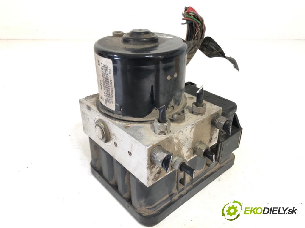 VOLVO V50 Kombi 2007 80 kW 1.6 D 1560 Pumpa ABS 30742665AA 30742654 (Pumpa ABS)