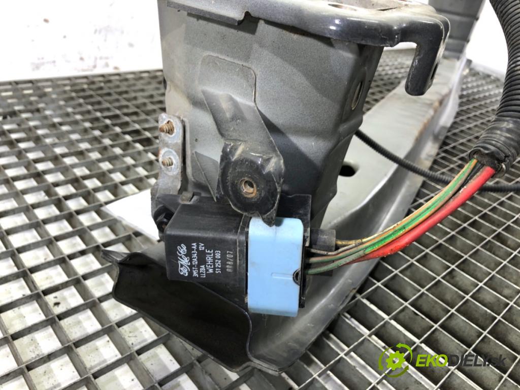 VOLVO V50 Kombi 2007 80 kW 1.6 D 1560 výztuha nárazníka přední část  (Výztuhy přední)