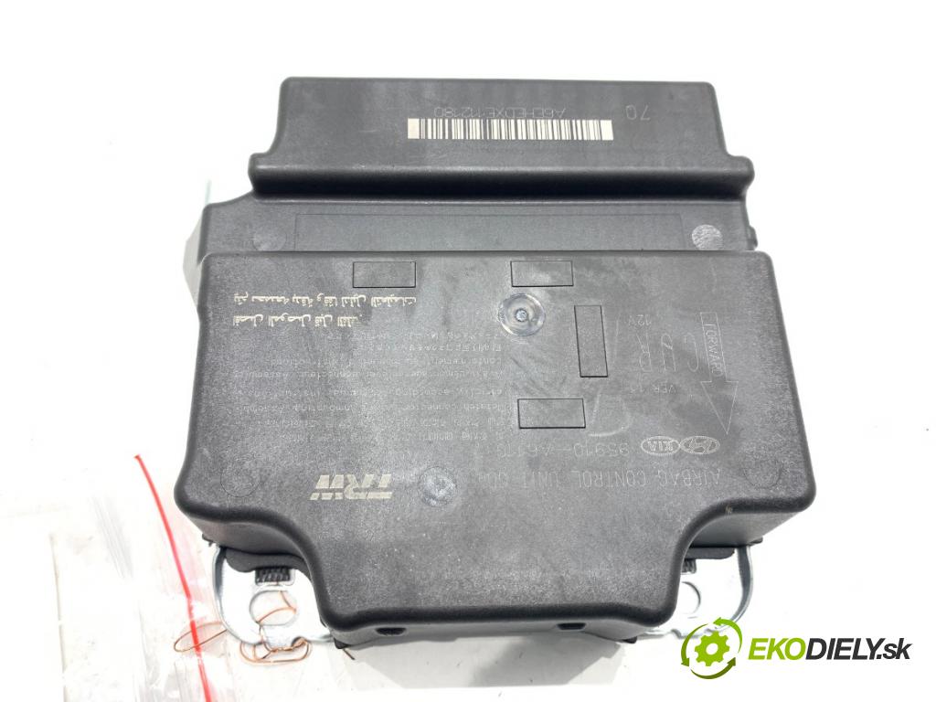 HYUNDAI i30 liftback 2015 81 kW 1.6 CRDi 1582 senzor airbag 95910-A6110 (Snímač)