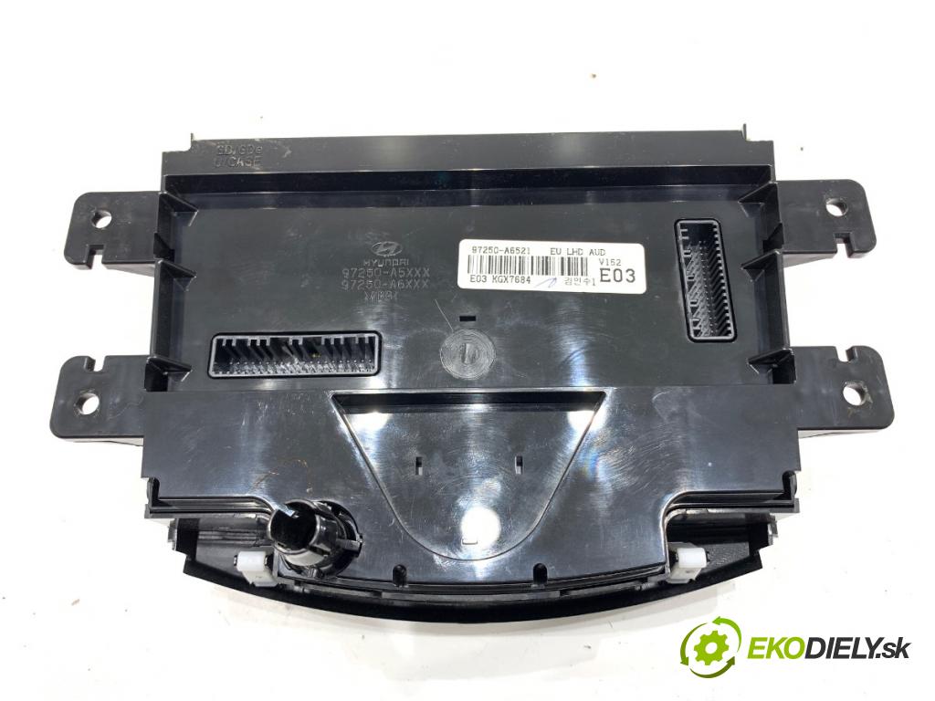 HYUNDAI i30 liftback 2015 81 kW 1.6 CRDi 1582 Panel ovládania kúrenia 97250-A6521 (Prepínacie páčky pod volantom)