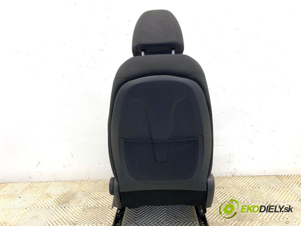 HYUNDAI i30 liftback 2015 81 kW 1.6 CRDi 1582 Sedadlo ľavy predný