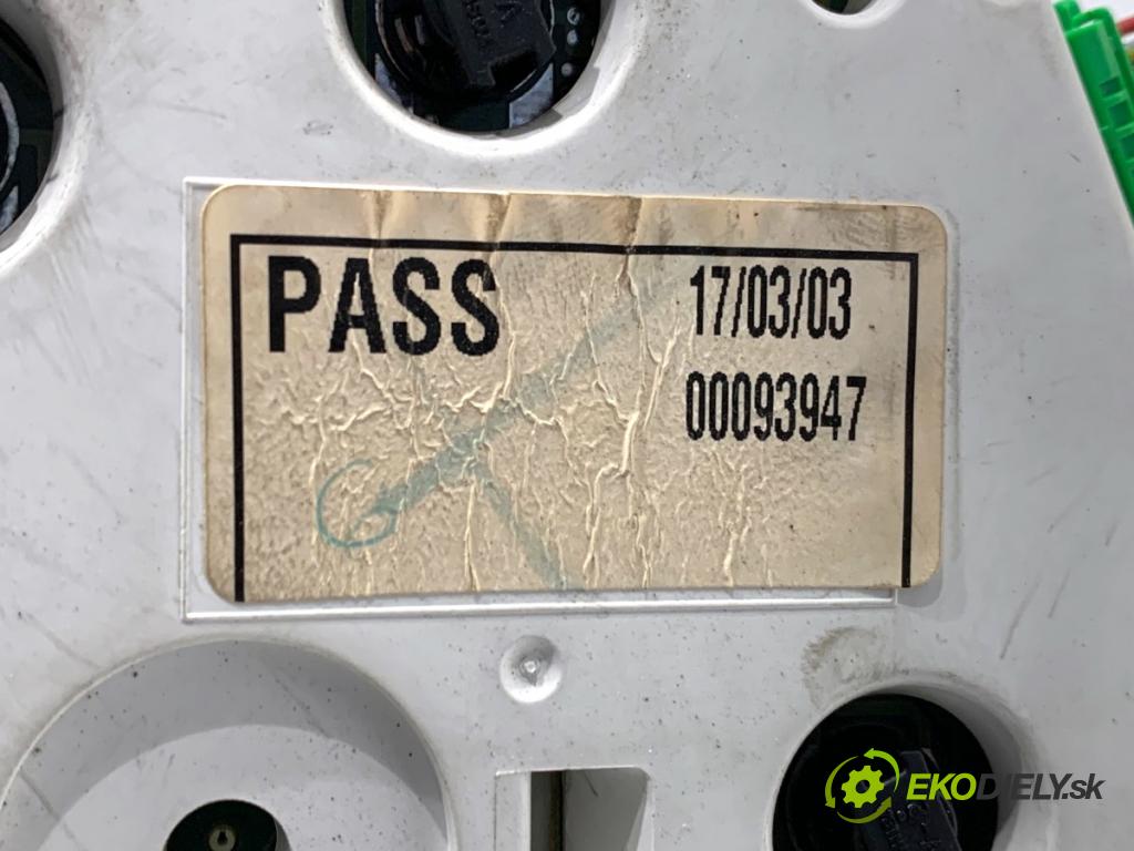 HONDA CR-V II SUV 2004 110 kW 2.0 (RD5) 1998 Prístrojovka HR0299035 (Prístrojová doska)