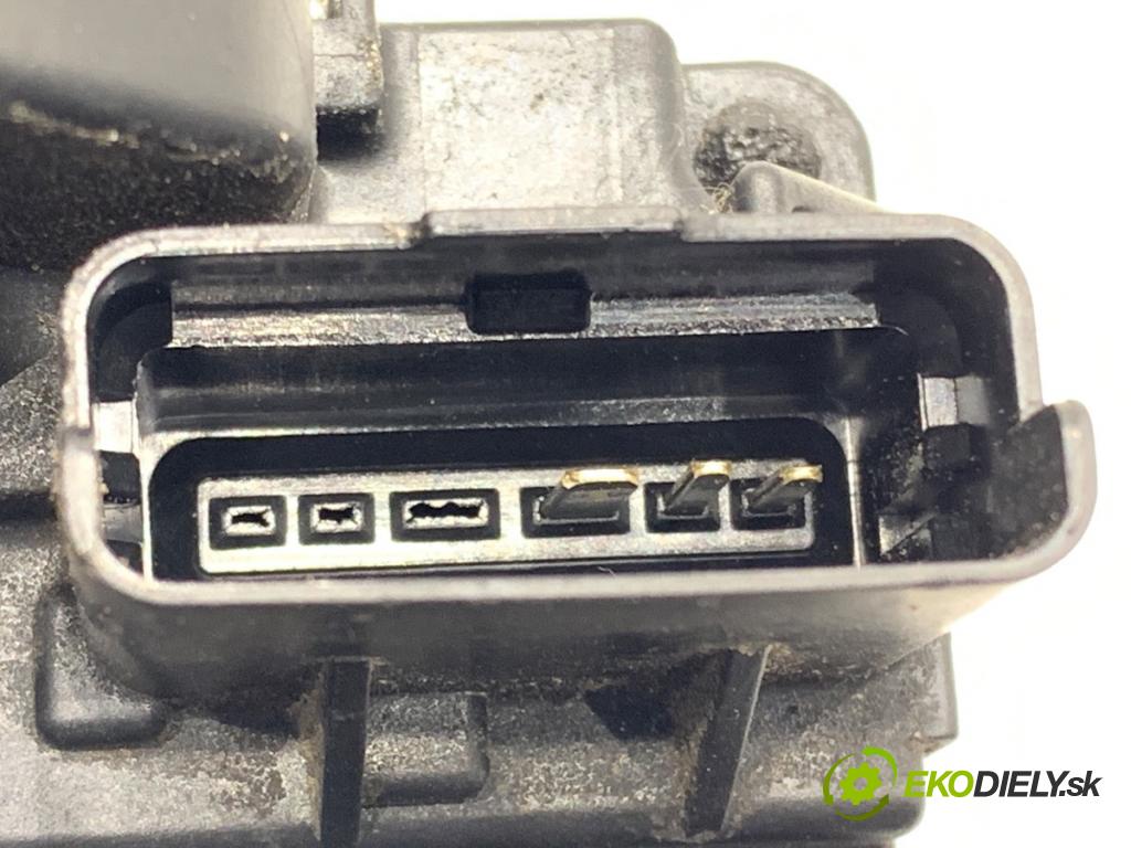 NISSAN NOTE E11 nadwozie wielkoprzestrzenne (MPV) 2006 65 kW 1.4 1386 zámok dveře pravý přední část