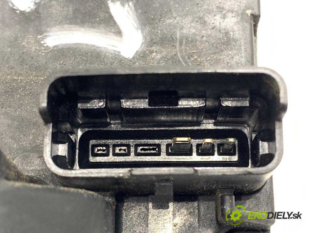 NISSAN NOTE E11 nadwozie wielkoprzestrzenne (MPV) 2006 65 kW 1.4 1386 zámok dveře levý přední část