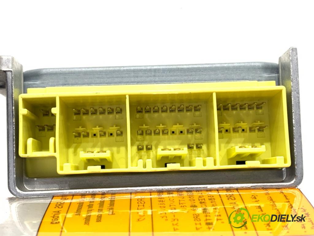 NISSAN NOTE E11 nadwozie wielkoprzestrzenne (MPV) 2006 65 kW 1.4 1386 senzor airbag 285561U70A (Snímač)
