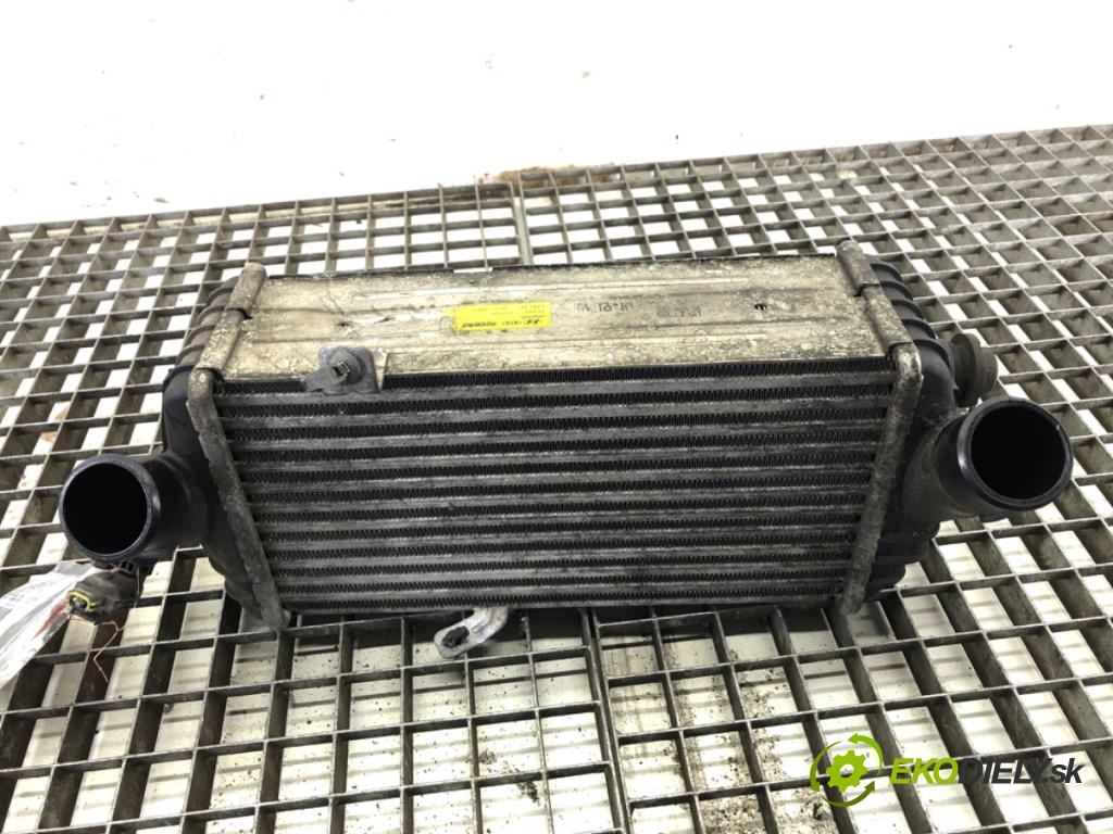 HYUNDAI i30 liftback 2015 81 kW 1.6 CRDi 1582 intercooler 28270-2A570 (Chladiče nasávaného vzduchu (intercoolery))