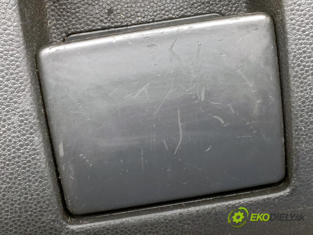 OPEL ASTRA H liftback 2004 74 kW 1.7 CDTI (L48) 1686 Priehradka, kastlík spolujazdca 013148935S (Priehradka (kastlík))