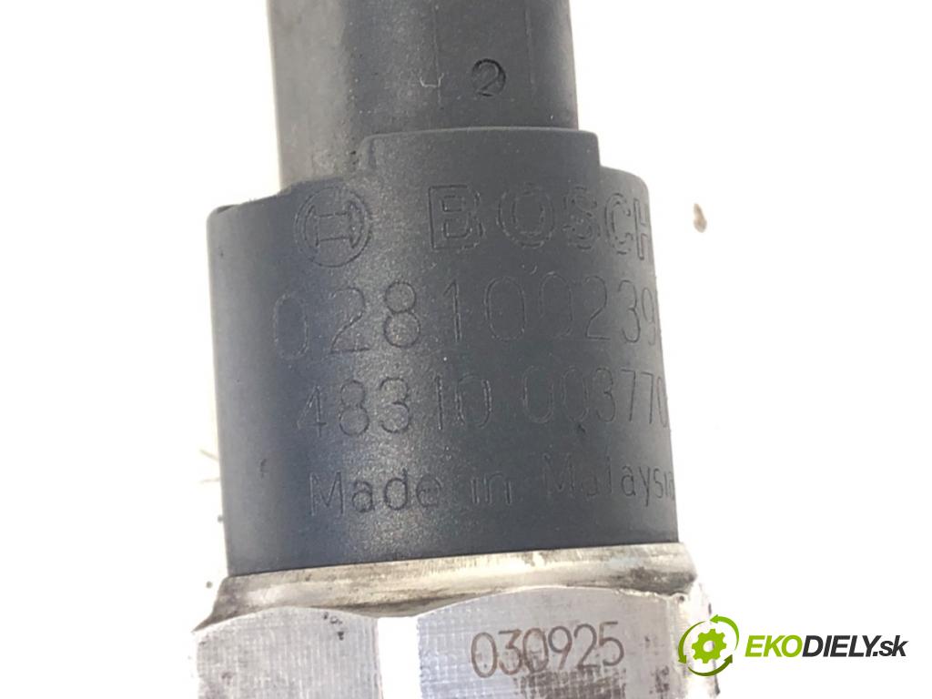 OPEL ASTRA H liftback 2004 74 kW 1.7 CDTI (L48) 1686 Snímač tlaku paliva 0281002398 (Snímač)