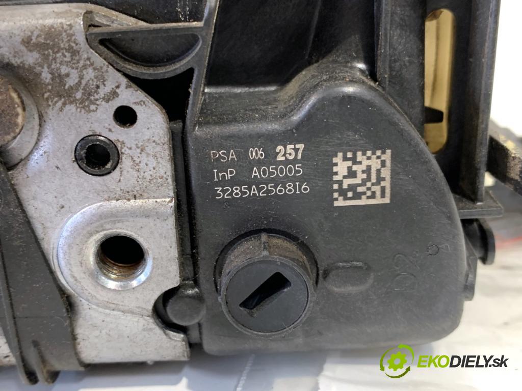 PEUGEOT 508 SW I Kombi 2015 133 kW 2.0 BlueHDi 180 1997 zámok dveře pravý přední část 006257