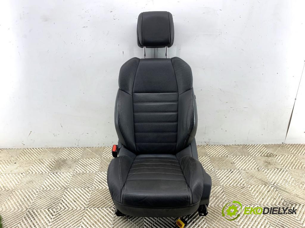 PEUGEOT 508 SW I Kombi 2015 133 kW 2.0 BlueHDi 180 1997 Sedadlo ľavy predný 
