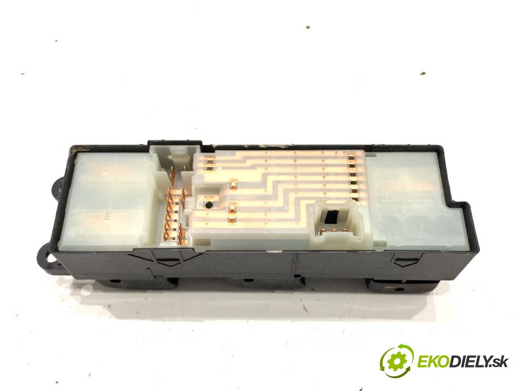 SUBARU IMPREZA II Kombi 2002 92 kW 2.0 AWD (GG9) 1994 Prepínač okien  (Prepínacie páčky pod volantom)