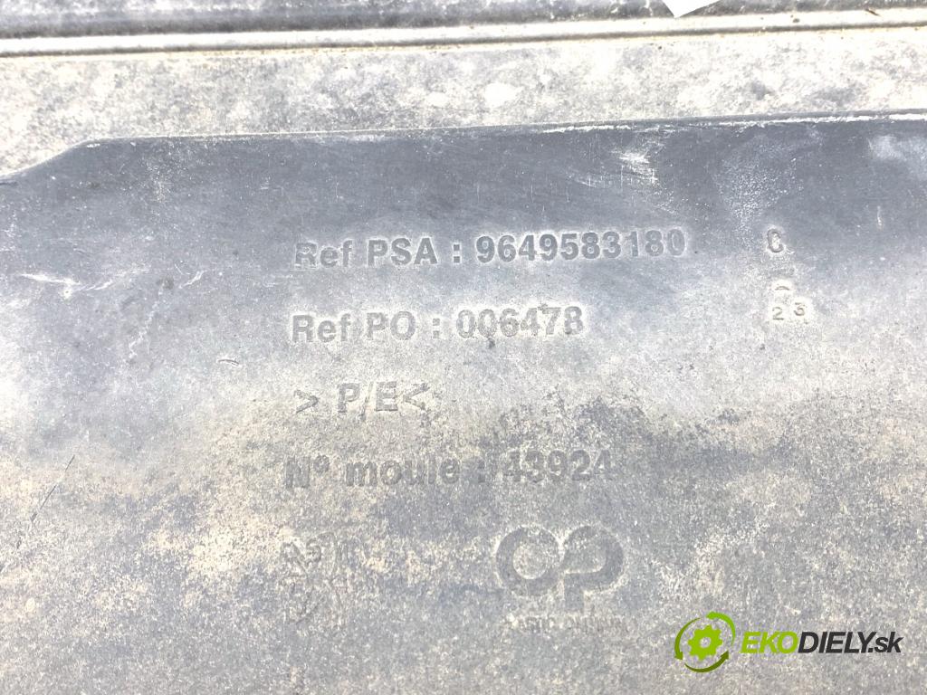 PEUGEOT 207 liftback 2007 54 kW 1.4 1360 výztuha nárazníka přední část dolná 9649583180