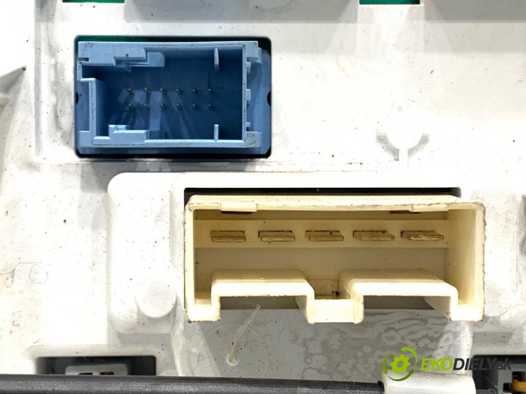 FIAT GRANDE PUNTO liftback 2006 57 kW 1.4 (199AXB11, 199AXB1A, 199BXB1A, 199AXL1A) 1368 Panel ovládania kúrenia  (Prepínacie páčky pod volantom)