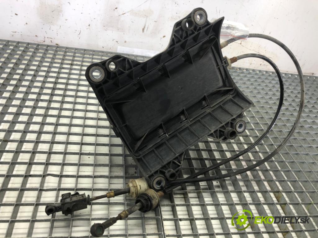FIAT GRANDE PUNTO liftback 2006 57 kW 1.4 (199AXB11, 199AXB1A, 199BXB1A, 199AXL1A) 1368 kulisa 553485470 (Rýchlostné páky / kulisy)