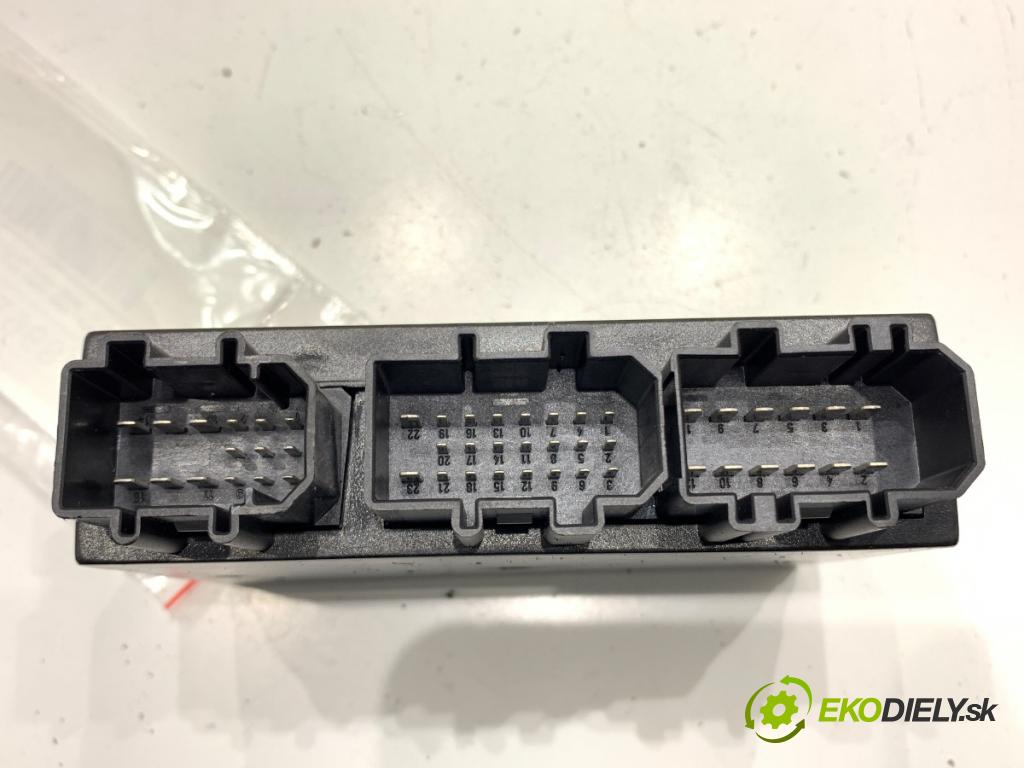 SEAT LEON I liftback 2001 77 kW 1.6 16 V 1598 Modul komfortu 1J0959799S (Modul komfortu)