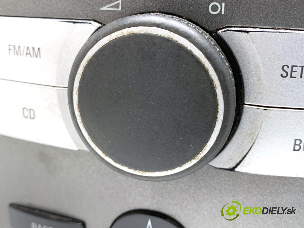 OPEL ASTRA H liftback 2005 74 kW 1.7 CDTI (L48) 1686 RADIO 93183869 (Audio zariadenie)