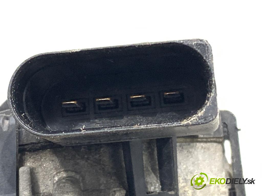 OPEL ASTRA H liftback 2005 74 kW 1.7 CDTI (L48) 1686 Mechanizmus stieračov predný 13111211 (Motorček stieračov predný)