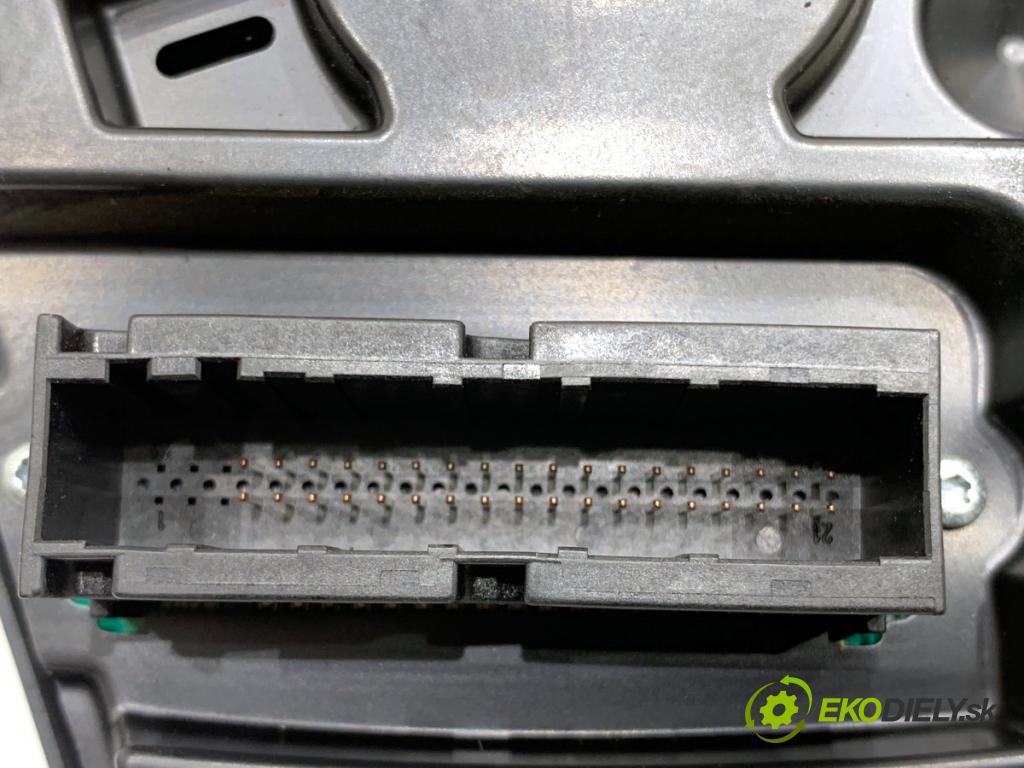 OPEL ASTRA H liftback 2005 74 kW 1.7 CDTI (L48) 1686 Prístrojovka 13172012 (Prístrojová doska)