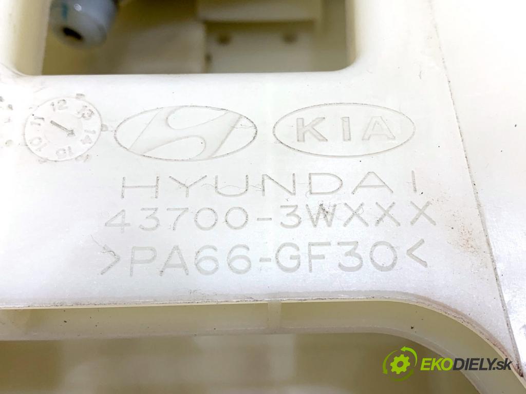 KIA SPORTAGE III SUV 2015 99 kW 1.6 GDI 1591 Kulisa 43700-3WXXX (Rýchlostná páka (kulisa))