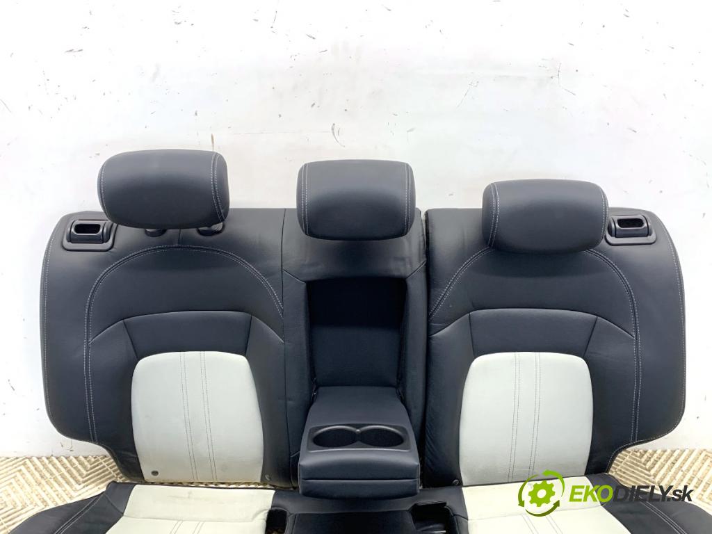 KIA SPORTAGE III SUV 2015 99 kW 1.6 GDI 1591 Sedadlo druhý rad
