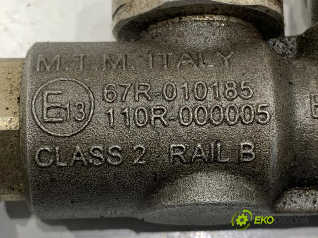 AUDI A4 B5 sedan 1995 74 kW 1.6 1595 vstrekovač LPG 09SQ9