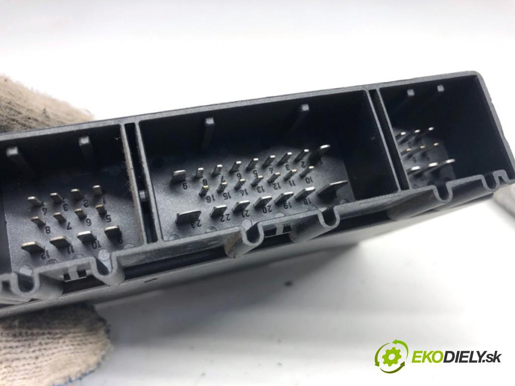 SKODA FABIA II liftback 2007 51 kW 1.2 1198 Modul komfortu 5J0959433A (Modul komfortu)