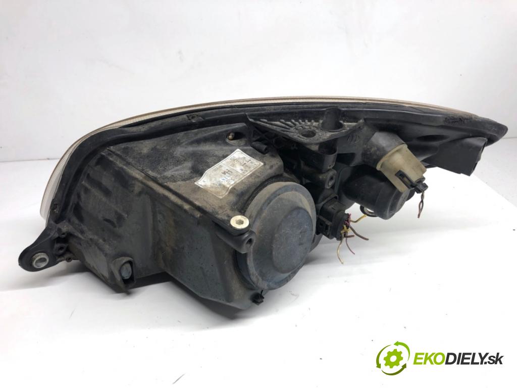 SKODA FABIA II liftback 2007 51 kW 1.2 1198 světlomet pravý přední část