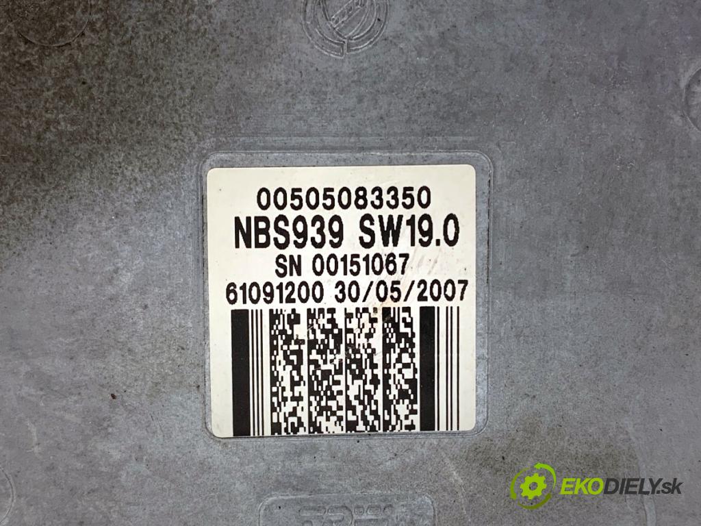 ALFA ROMEO 159 sedan 2007 110 kW 1.9 JTDM 16V (939AXC1B, 939AXC12) 1910 blokáda volantu 00505083350 (Ostatné)