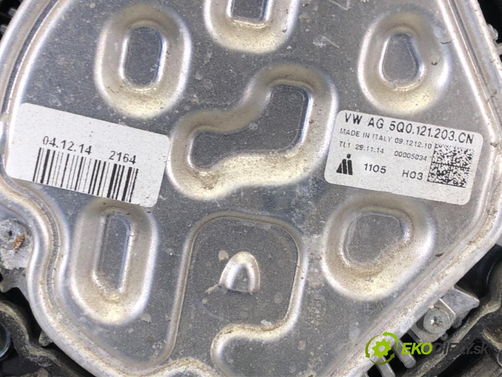 VW GOLF VII liftback 2014 110 kW 2.0 TDI 1968 ventilátor chladiče 5Q0121203CN (Ventilátory)