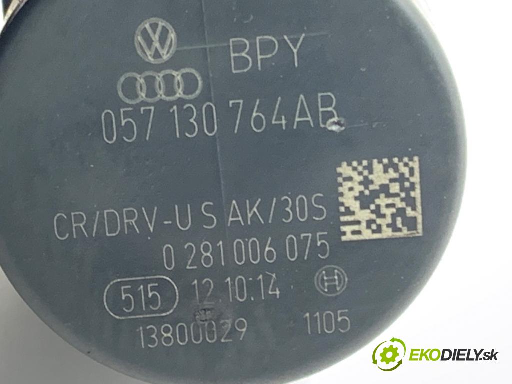 VW GOLF VII liftback 2014 110 kW 2.0 TDI 1968 Regulátor tlaku paliva 057130764AB (Palivový systém ostatné)